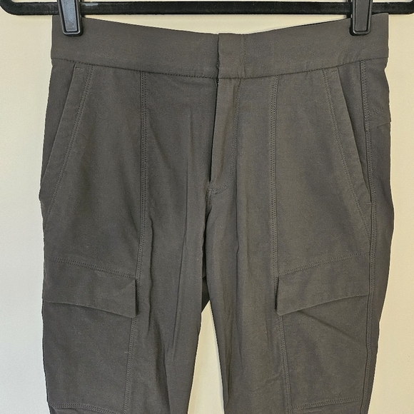 VGUC Athleta Wander Utility Pant Olive Green Sz 0 Zero - Picture 3 of 16